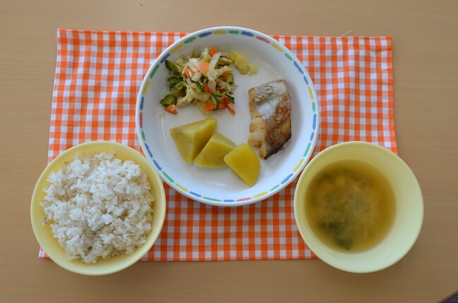 給食