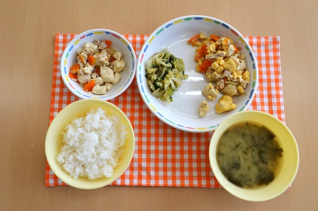 給食