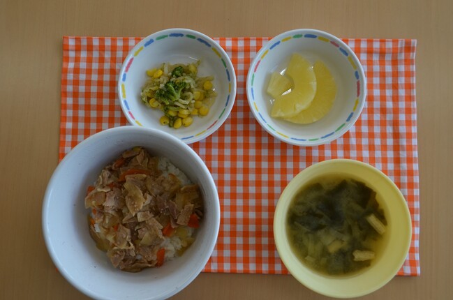 給食