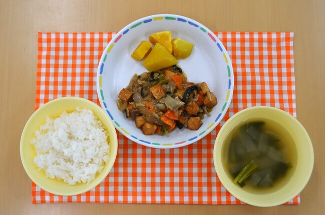 給食
