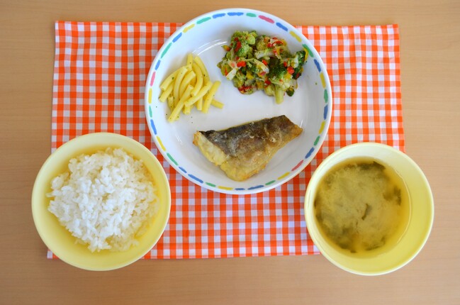 給食