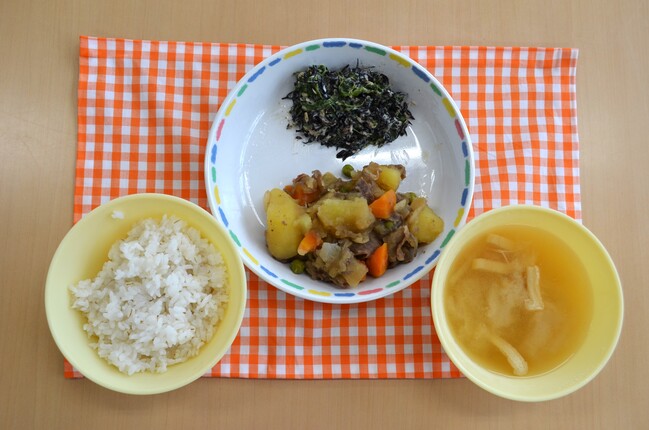 給食
