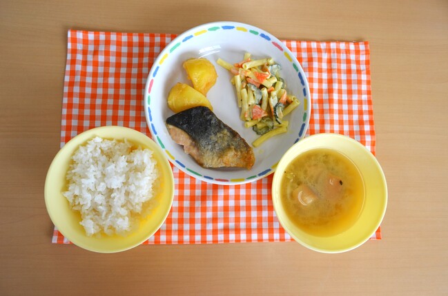 給食