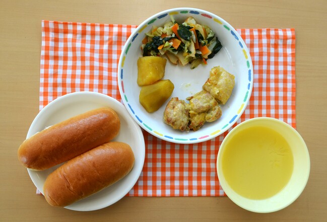 給食