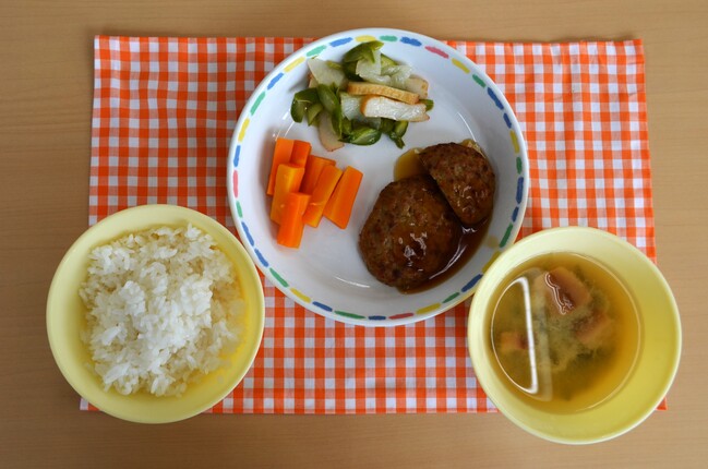 給食