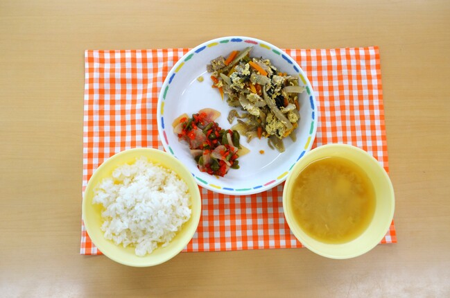 給食