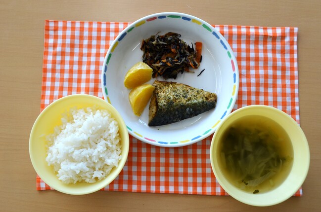 給食