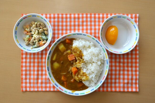 給食