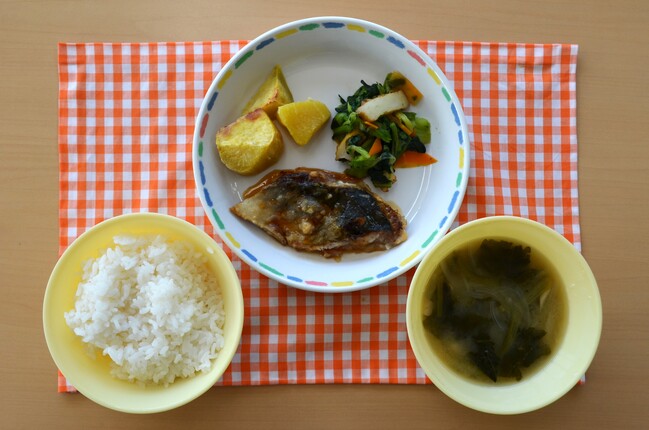 給食