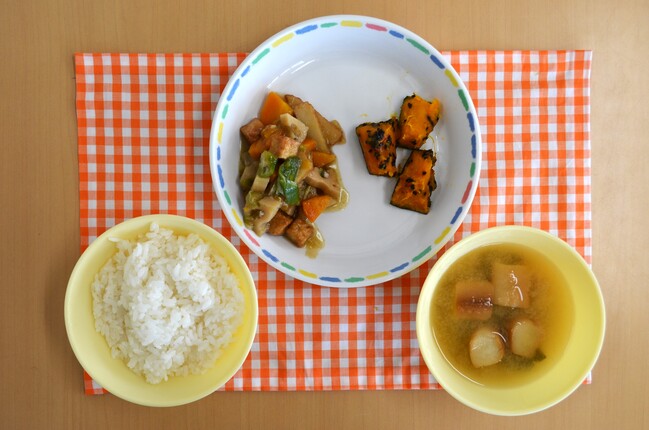 給食