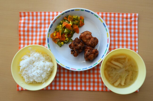給食