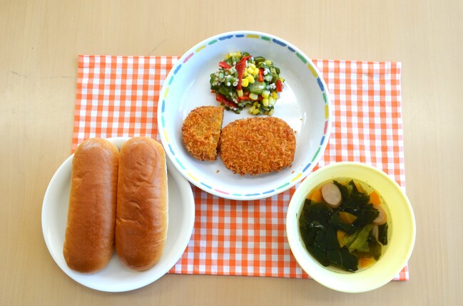 給食