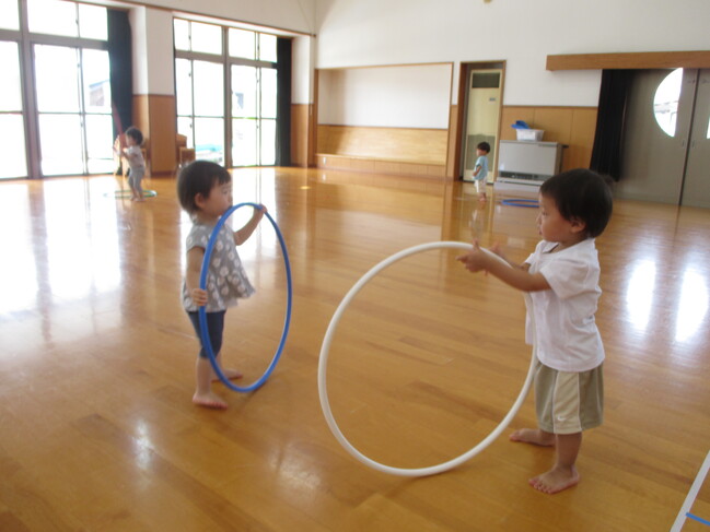 ０・１歳児クラスの様子