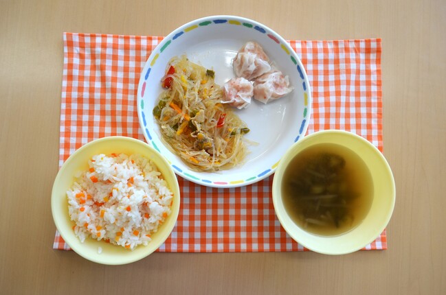 給食