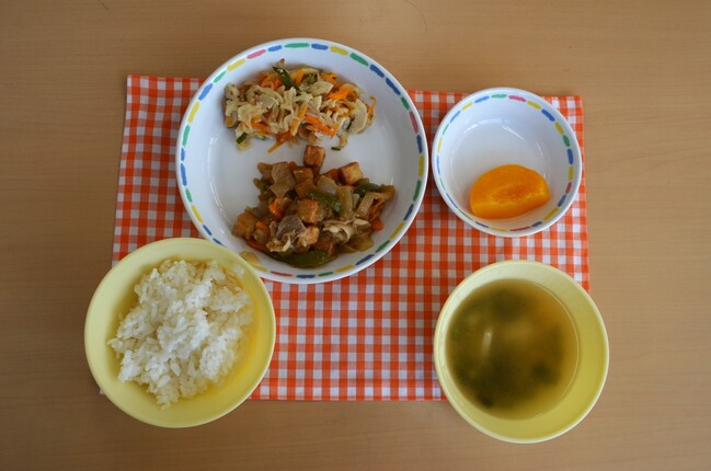 給食