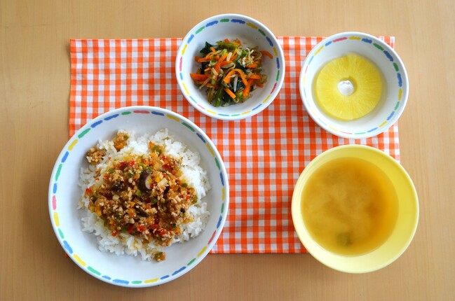 給食