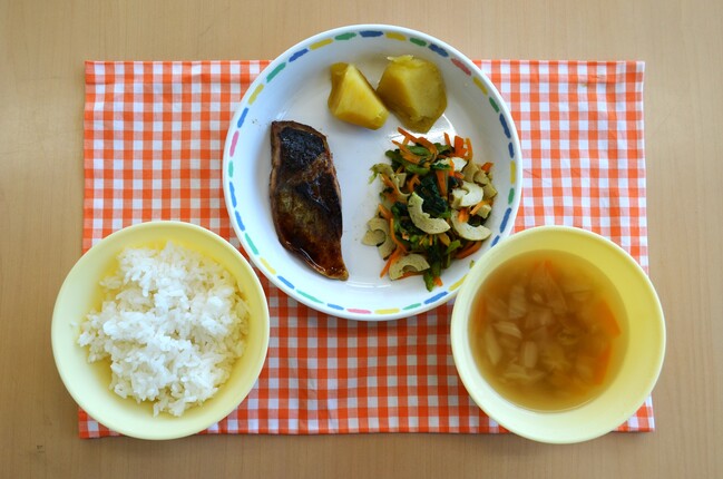 給食
