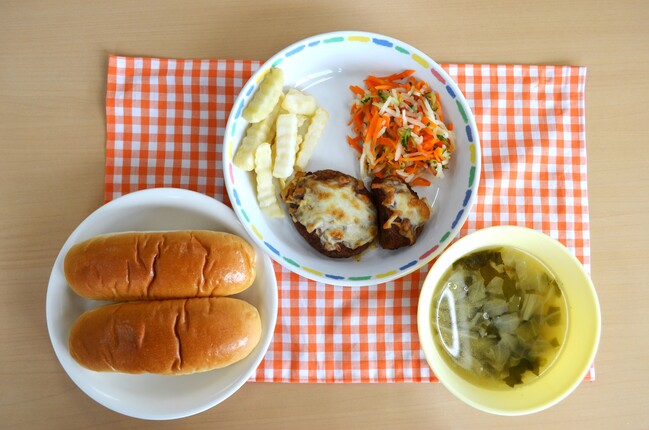 給食