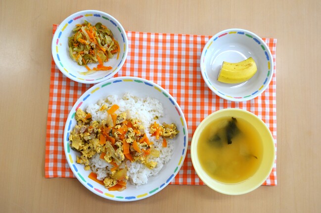 給食