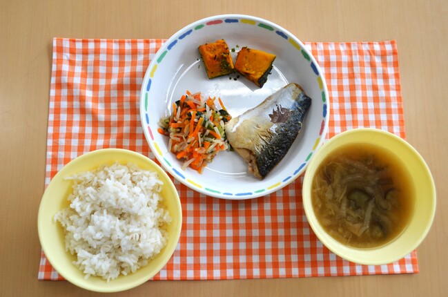 給食