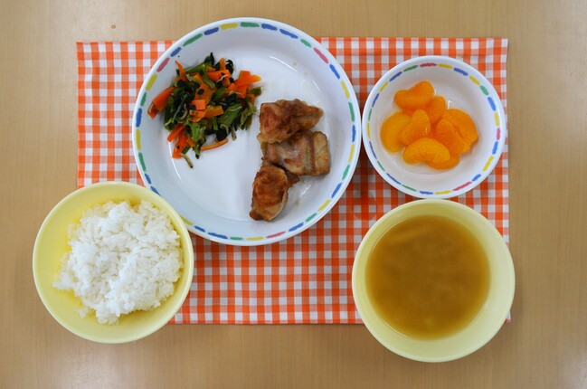 給食