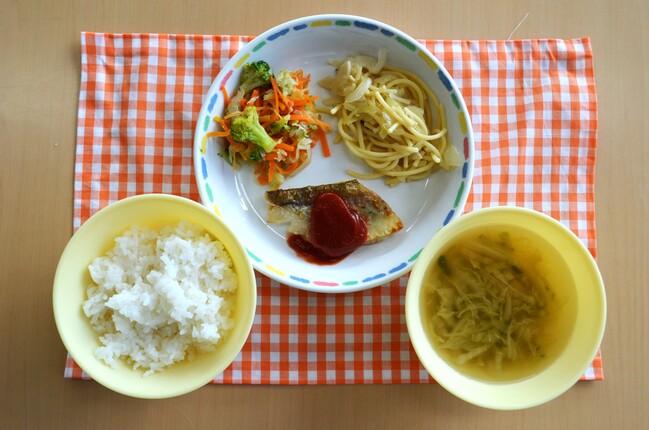 給食