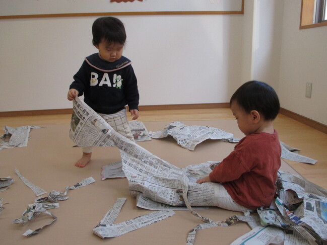 ０・１歳児クラスの様子