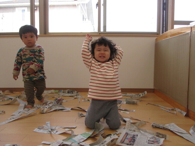 ０・１歳児クラスの様子