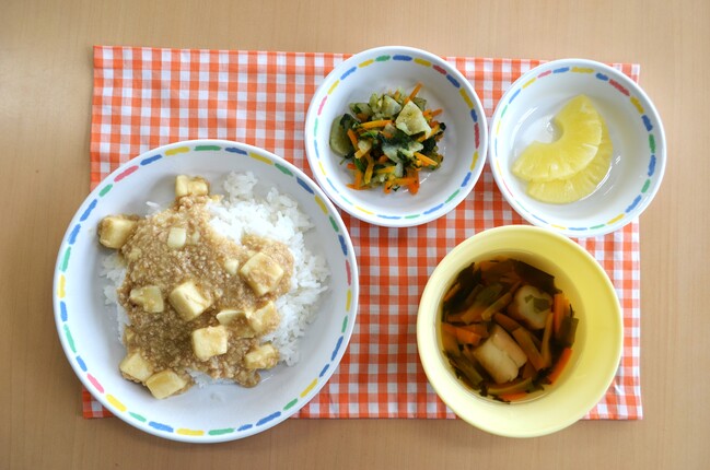 給食
