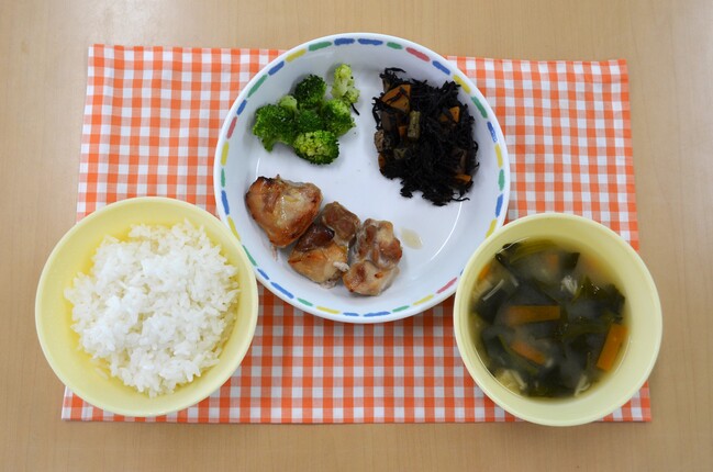 給食