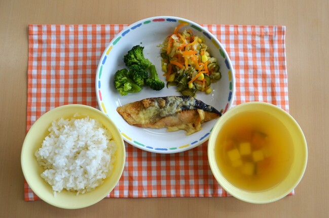給食