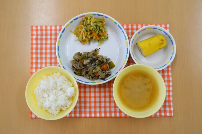 給食