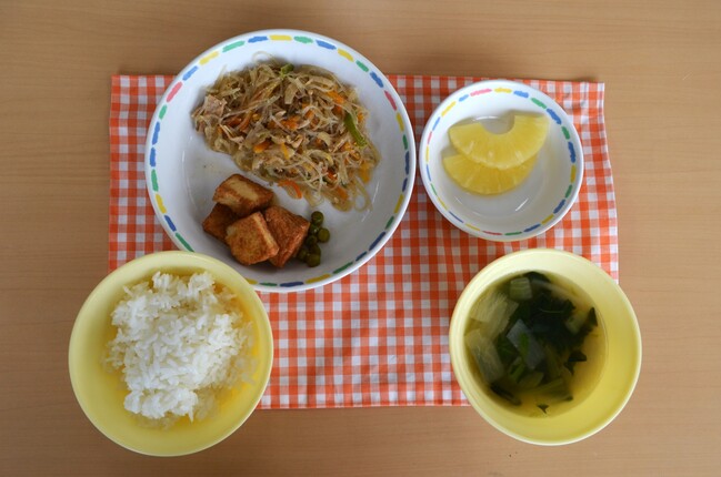 給食