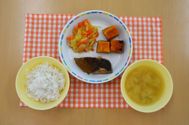 給食