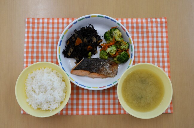 給食