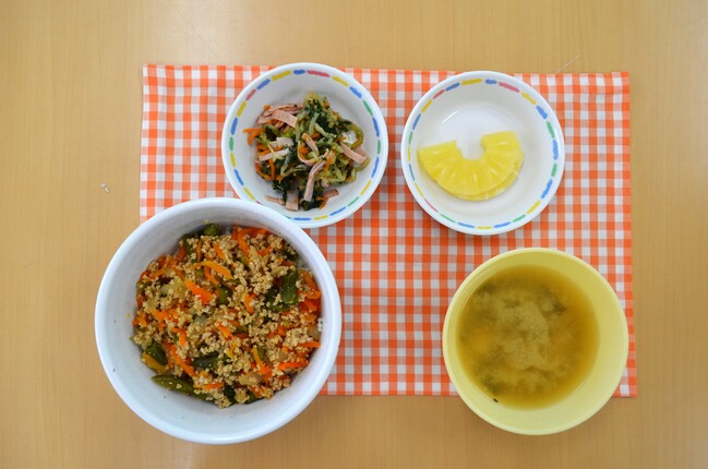 給食