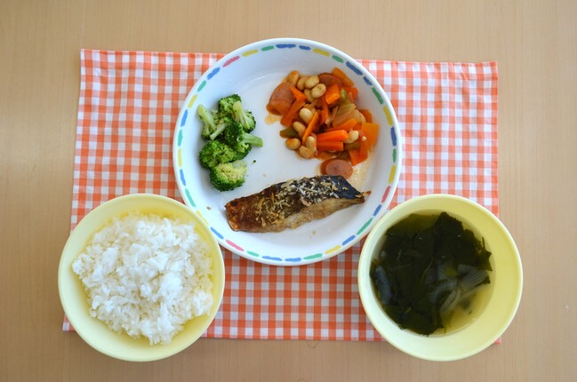 給食