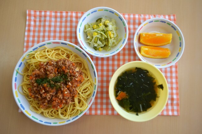 給食