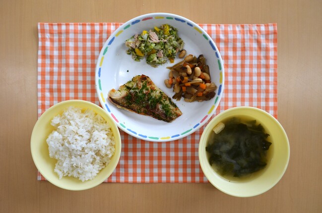 給食