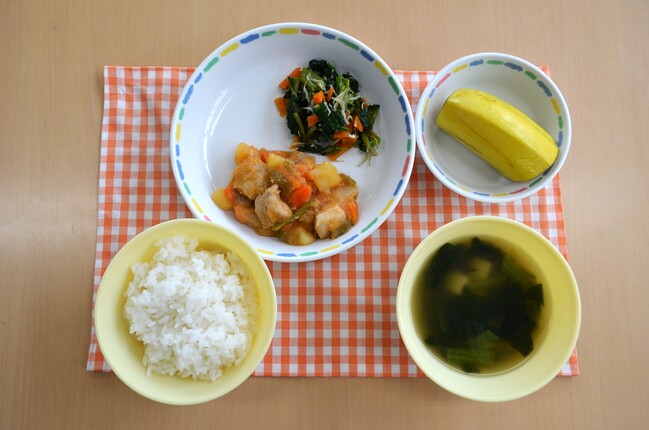 給食