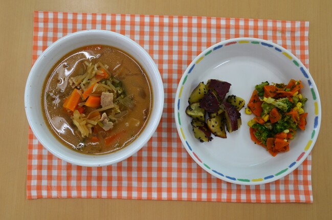 給食