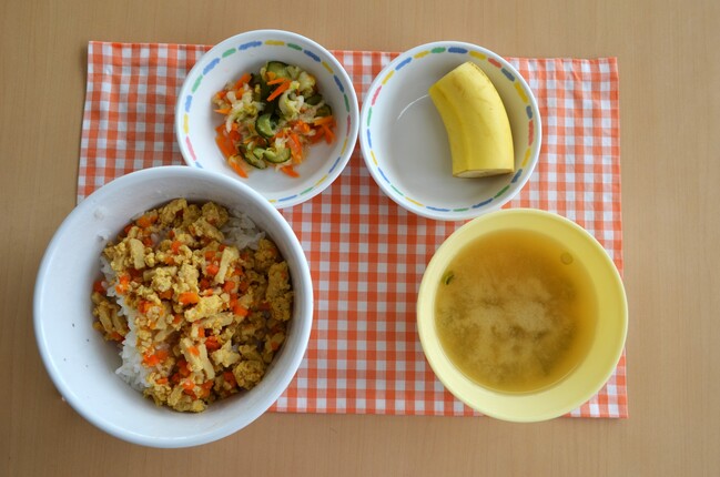 給食