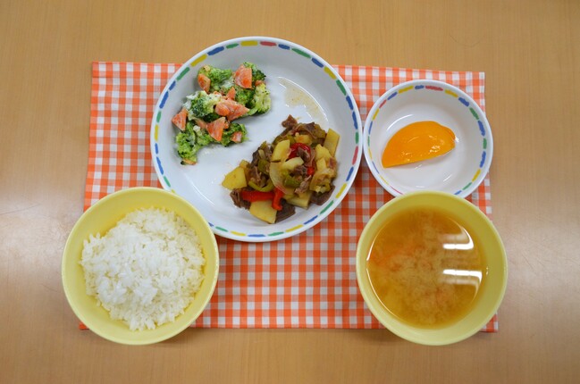 給食