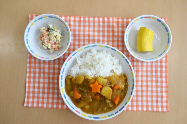 給食