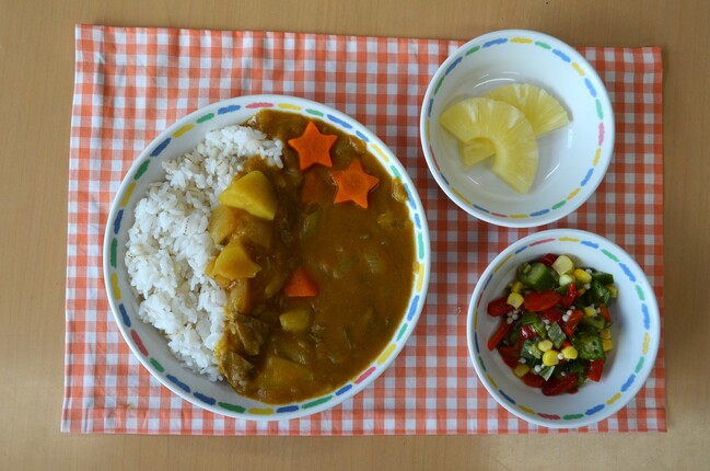 給食