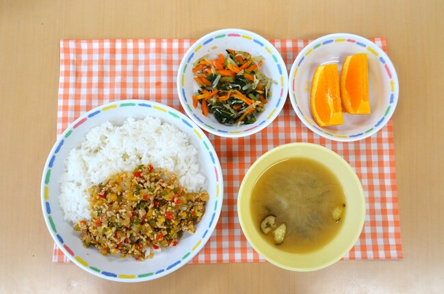 給食