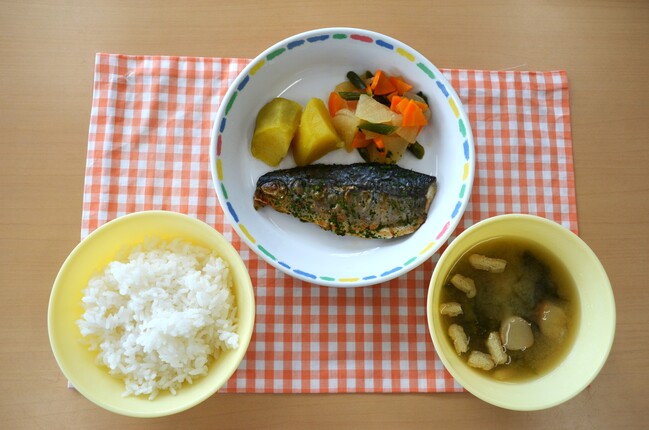 給食