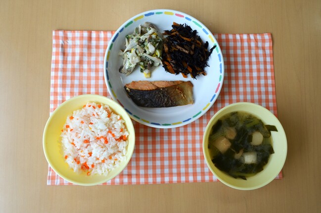 給食