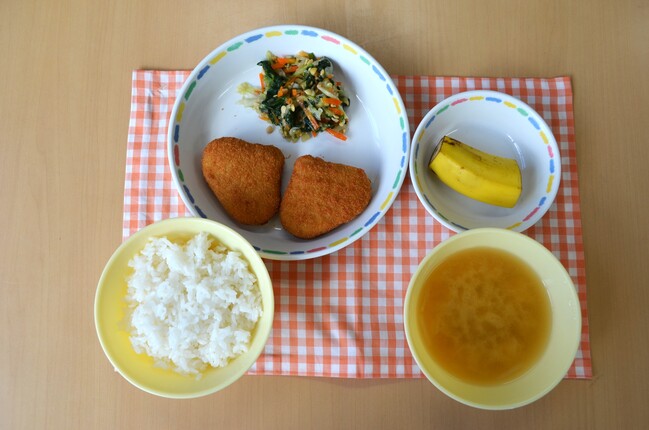 給食