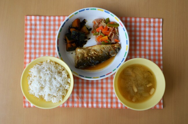 給食